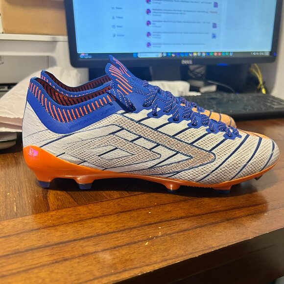 Umbro Velocita Elixir Pro FG Soccer Cleats (Men’s 7.5) - Picture 12 of 16